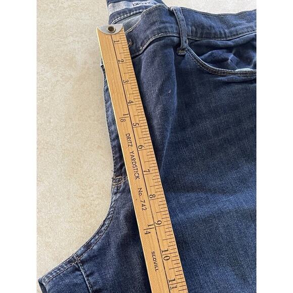 DKNY SOHO Skinny Womens Size 16 Stretch Medium Wash Mid Rise Denim Blue Jeans - Picture 13 of 13
